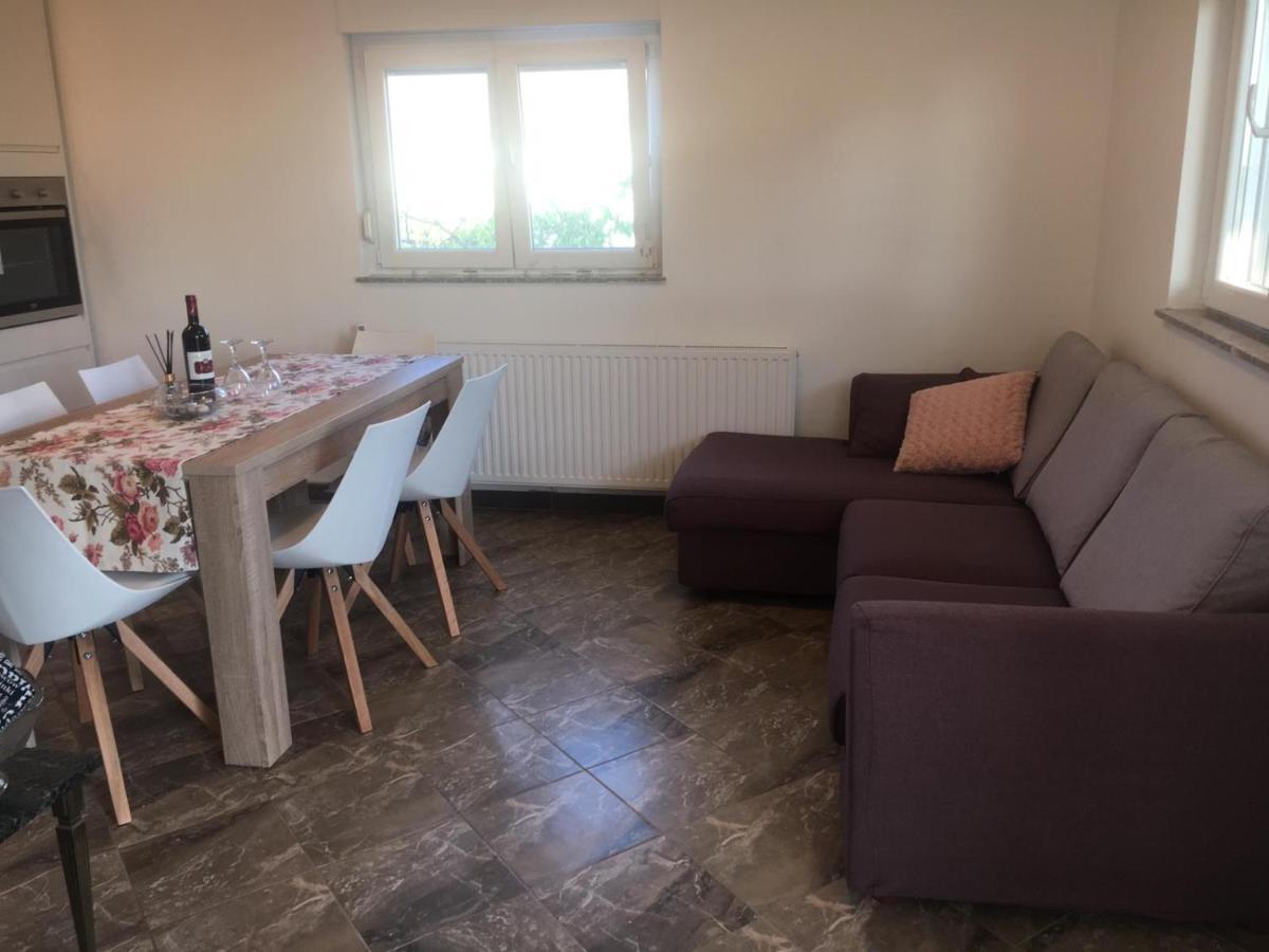 Apartman Anita Konjevrate Exterior foto